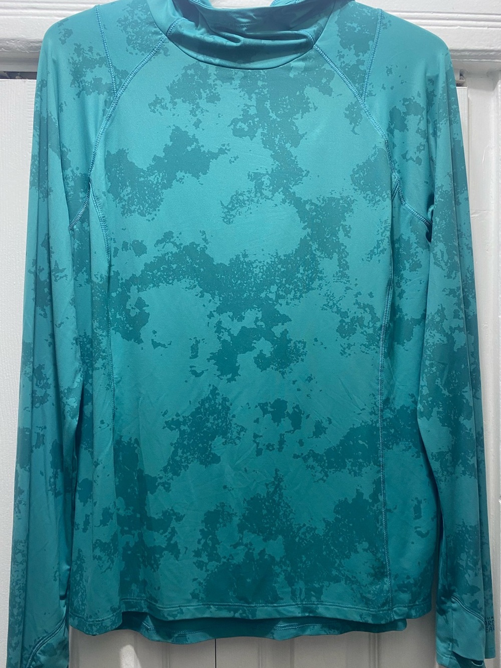 Mountain Hardwear Crater Lake Hoody Camo Sun Shirt Size Medium Women’s